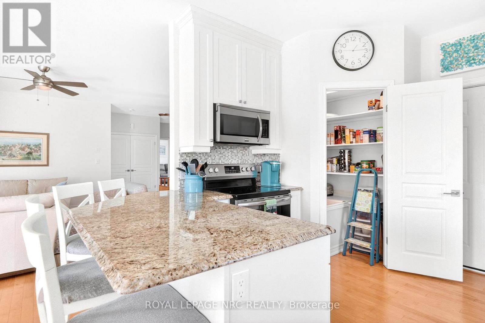 30 DRUMMOND CRESCENT - 12