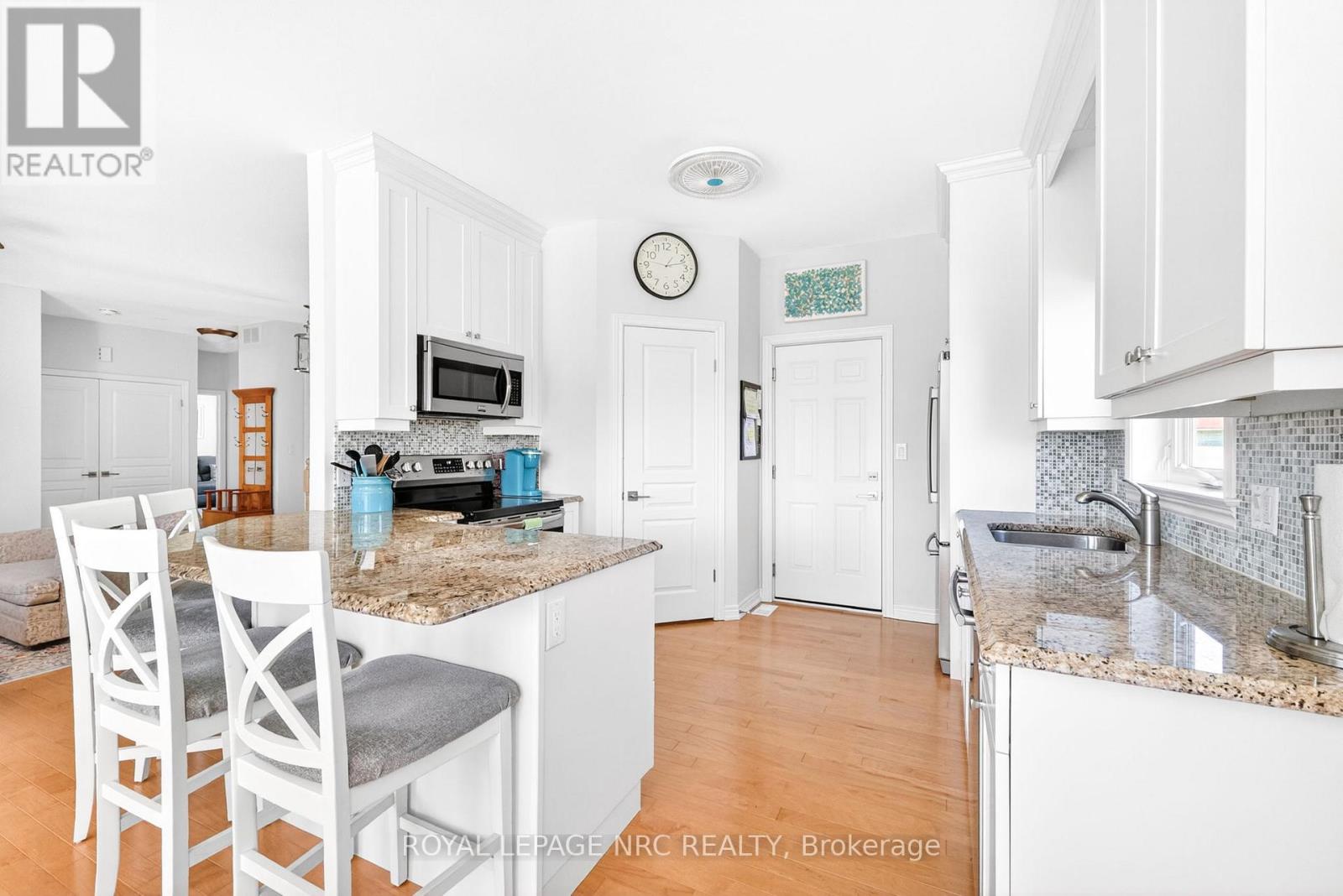 30 DRUMMOND CRESCENT - 10