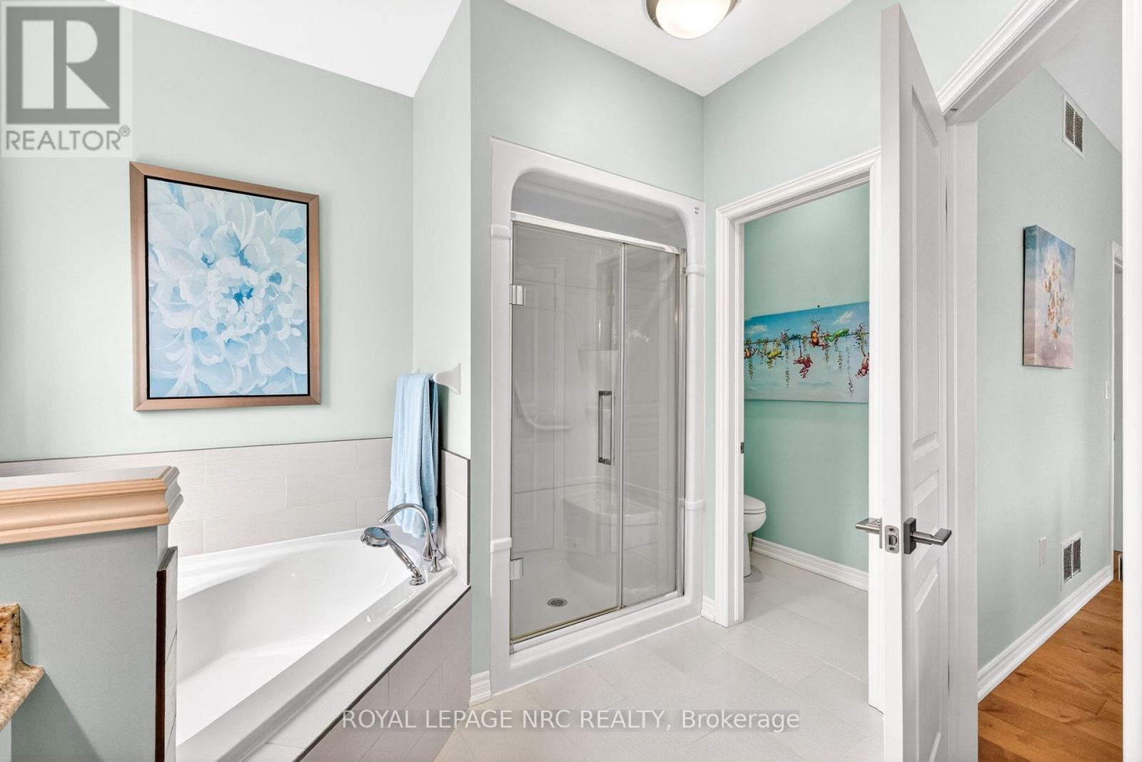 30 DRUMMOND CRESCENT - 21
