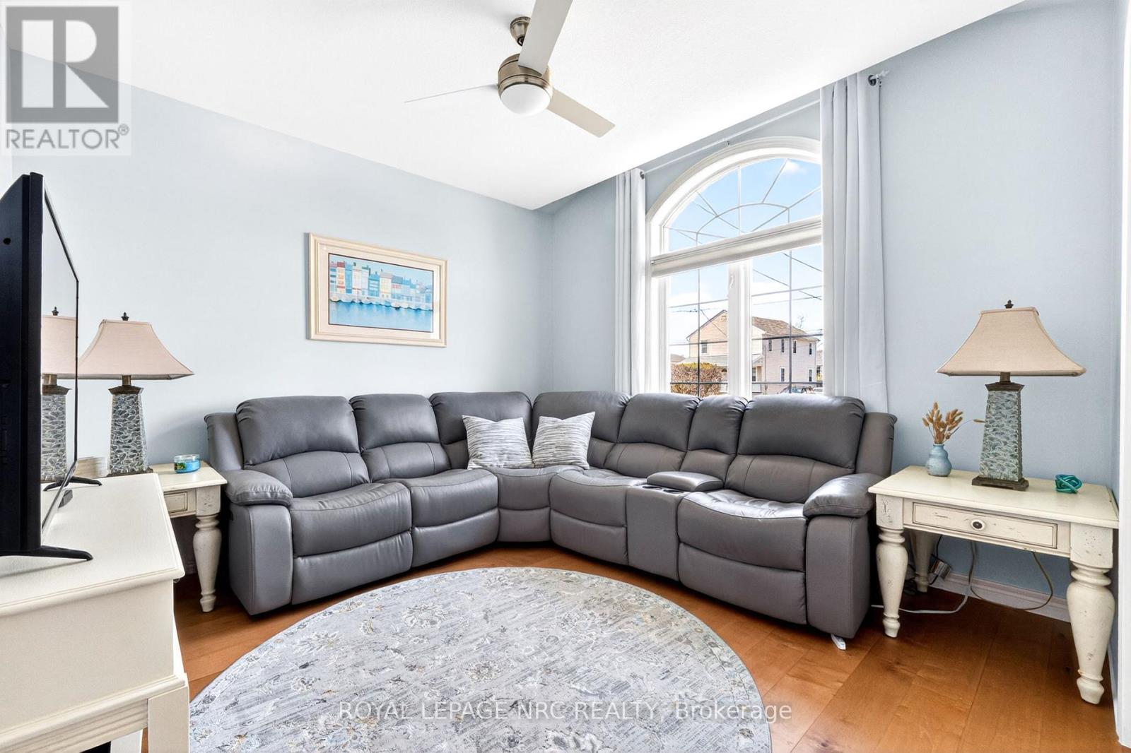30 DRUMMOND CRESCENT - 25