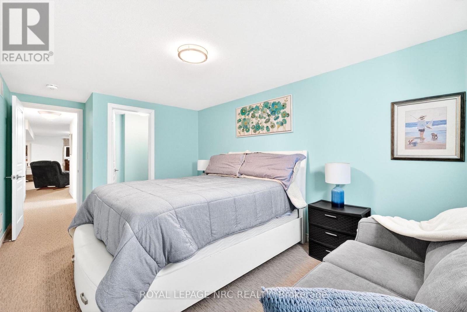 30 DRUMMOND CRESCENT - 33