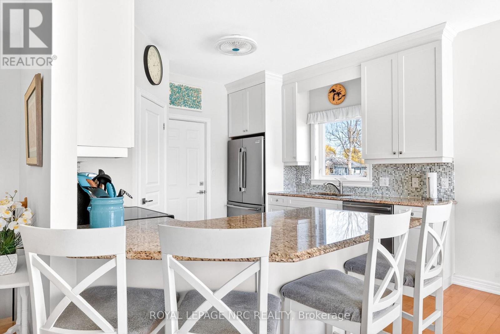 30 DRUMMOND CRESCENT - 9