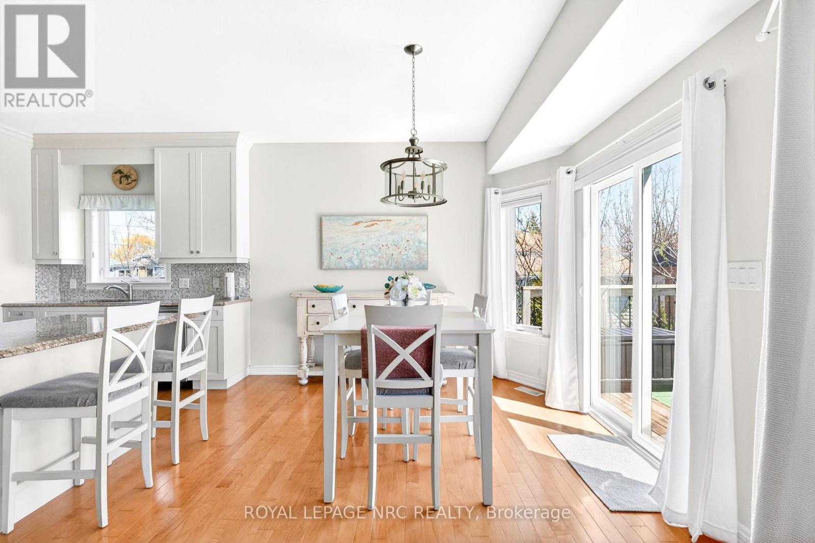 30 DRUMMOND CRESCENT - 8