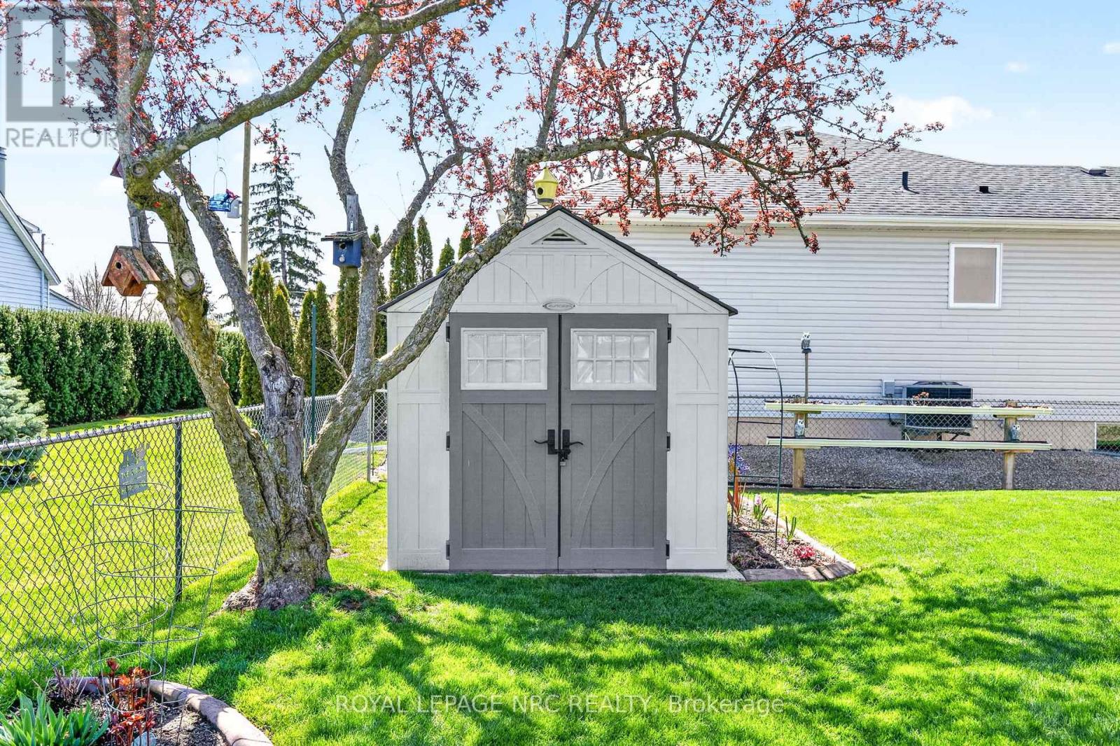 30 DRUMMOND CRESCENT - 40