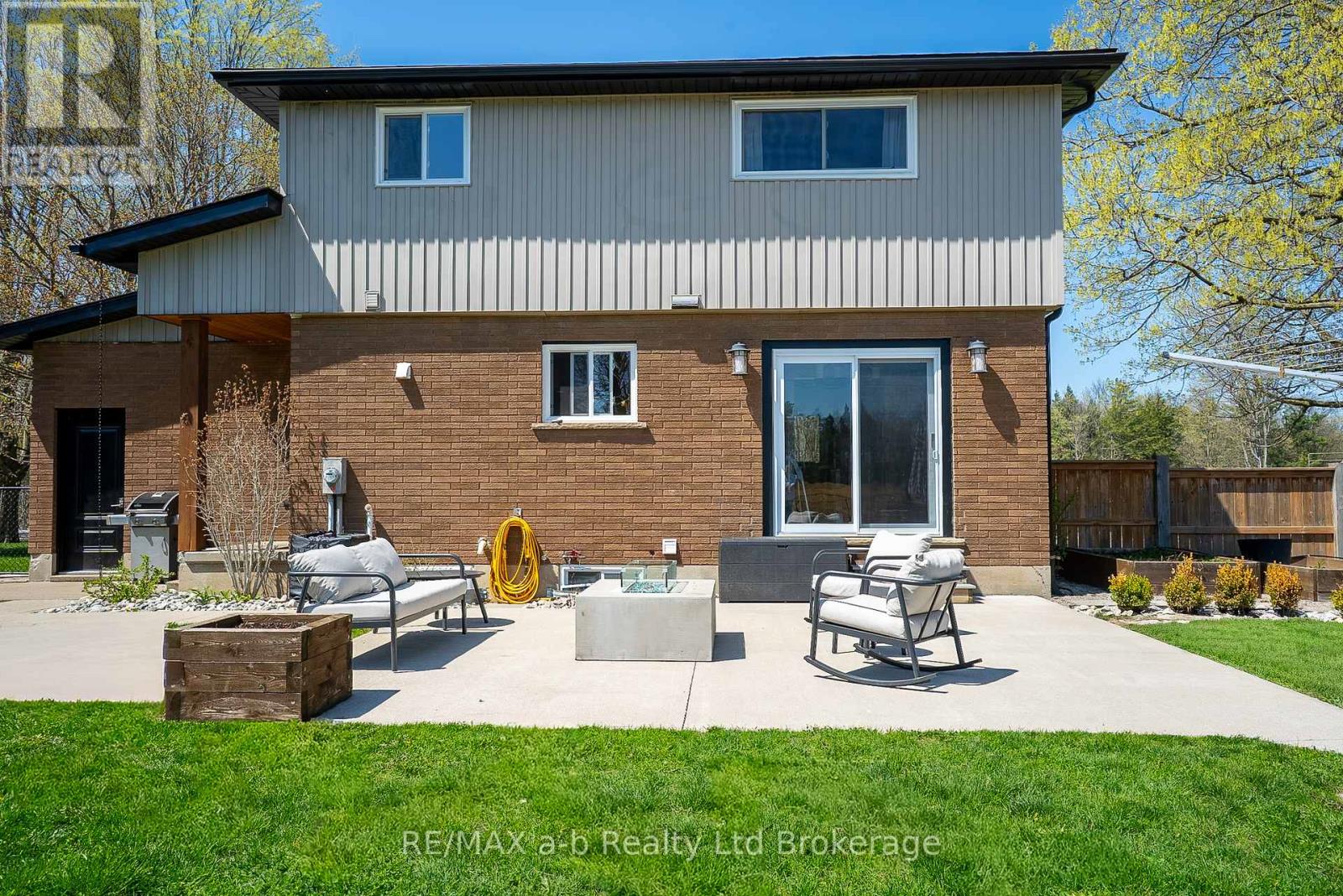 144718 POTTERS ROAD — photo 8