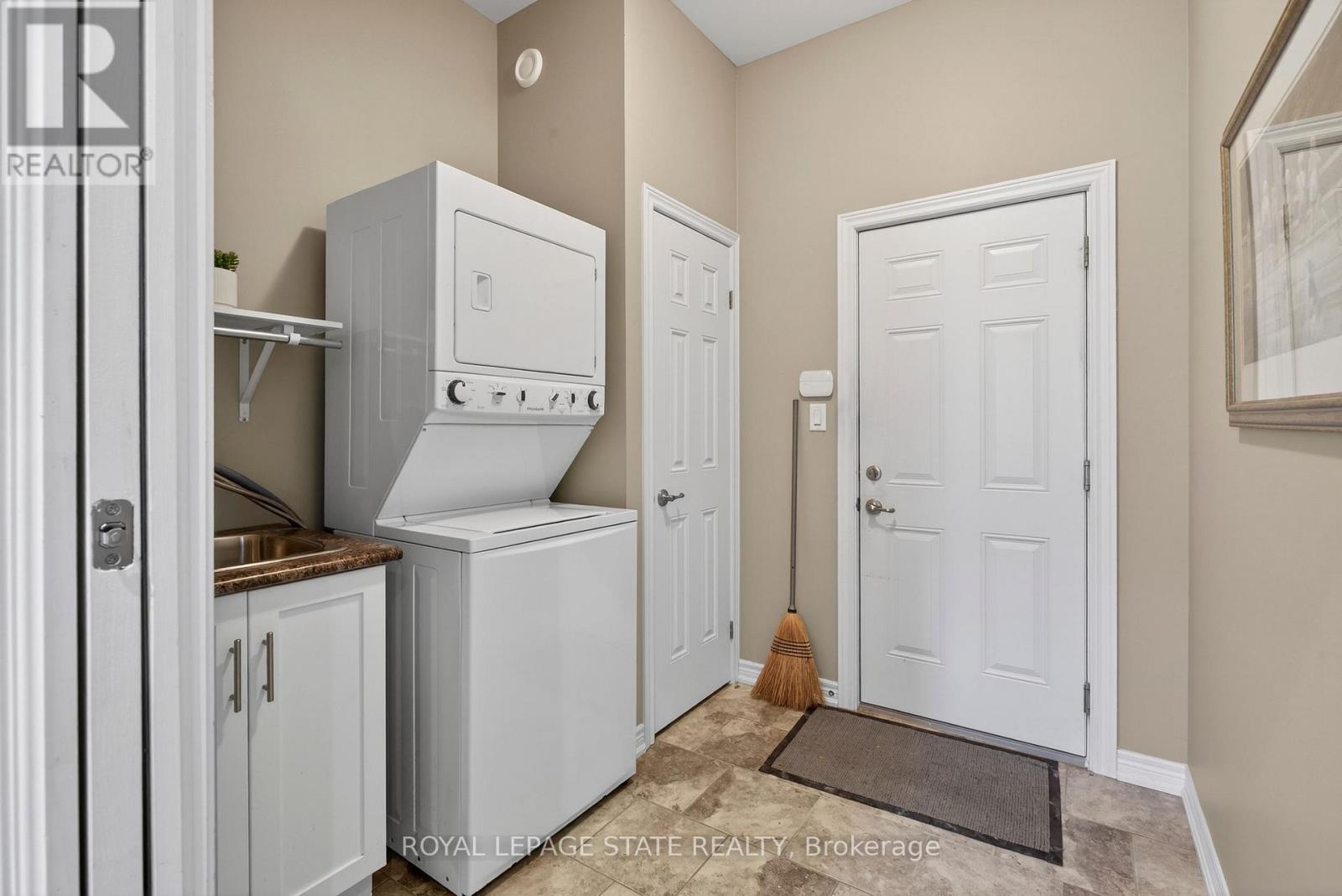 27 BLACK WALNUT CRESCENT — photo 19