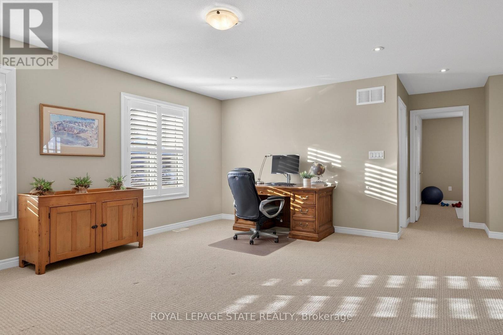 27 BLACK WALNUT CRESCENT — photo 30