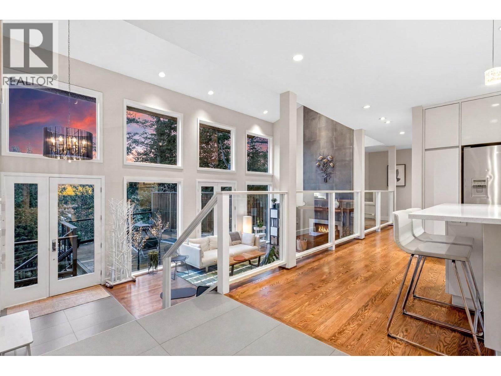 6965 MARINE DRIVE, West Vancouver