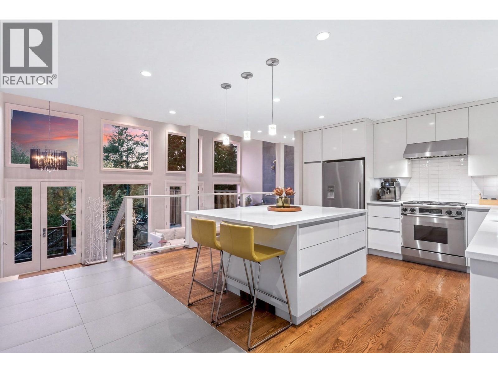 6965 MARINE DRIVE, West Vancouver