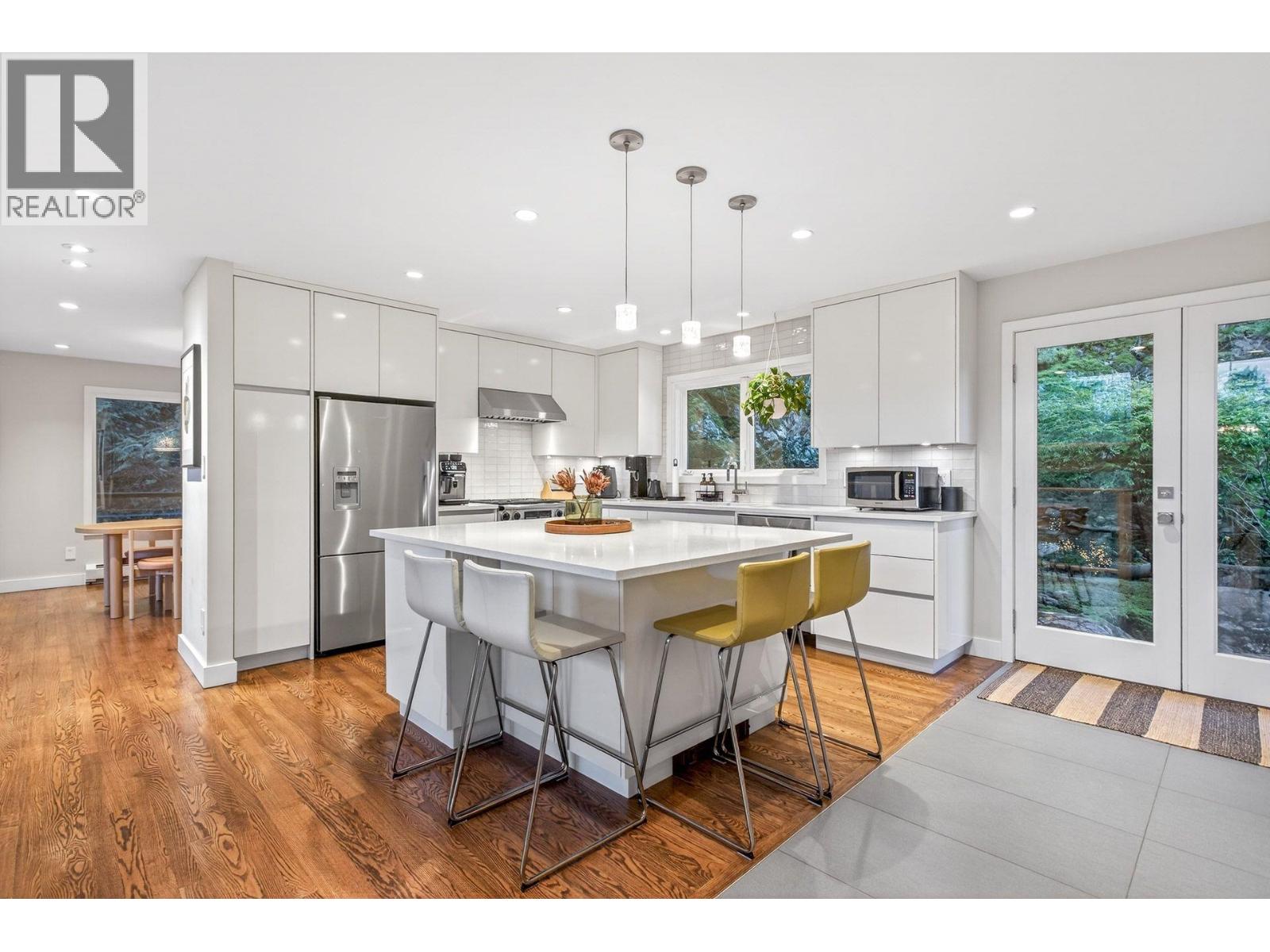 6965 MARINE DRIVE, West Vancouver