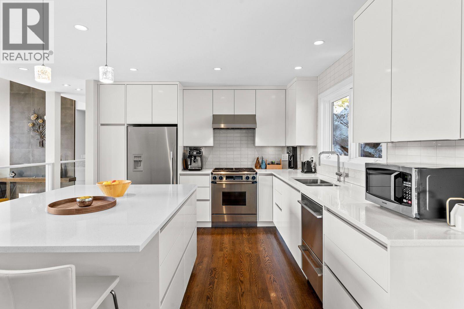 6965 MARINE DRIVE, West Vancouver
