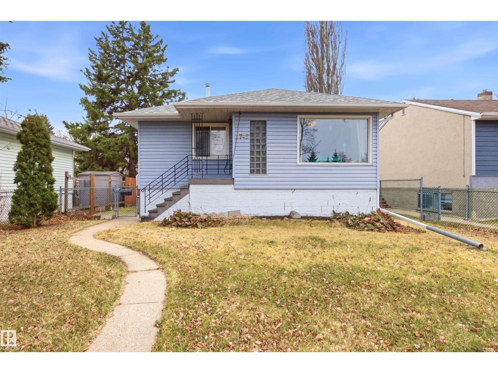 9745 68 AV NW, Edmonton