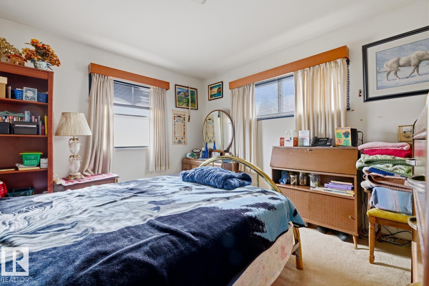 9745 68 AV NW, Edmonton