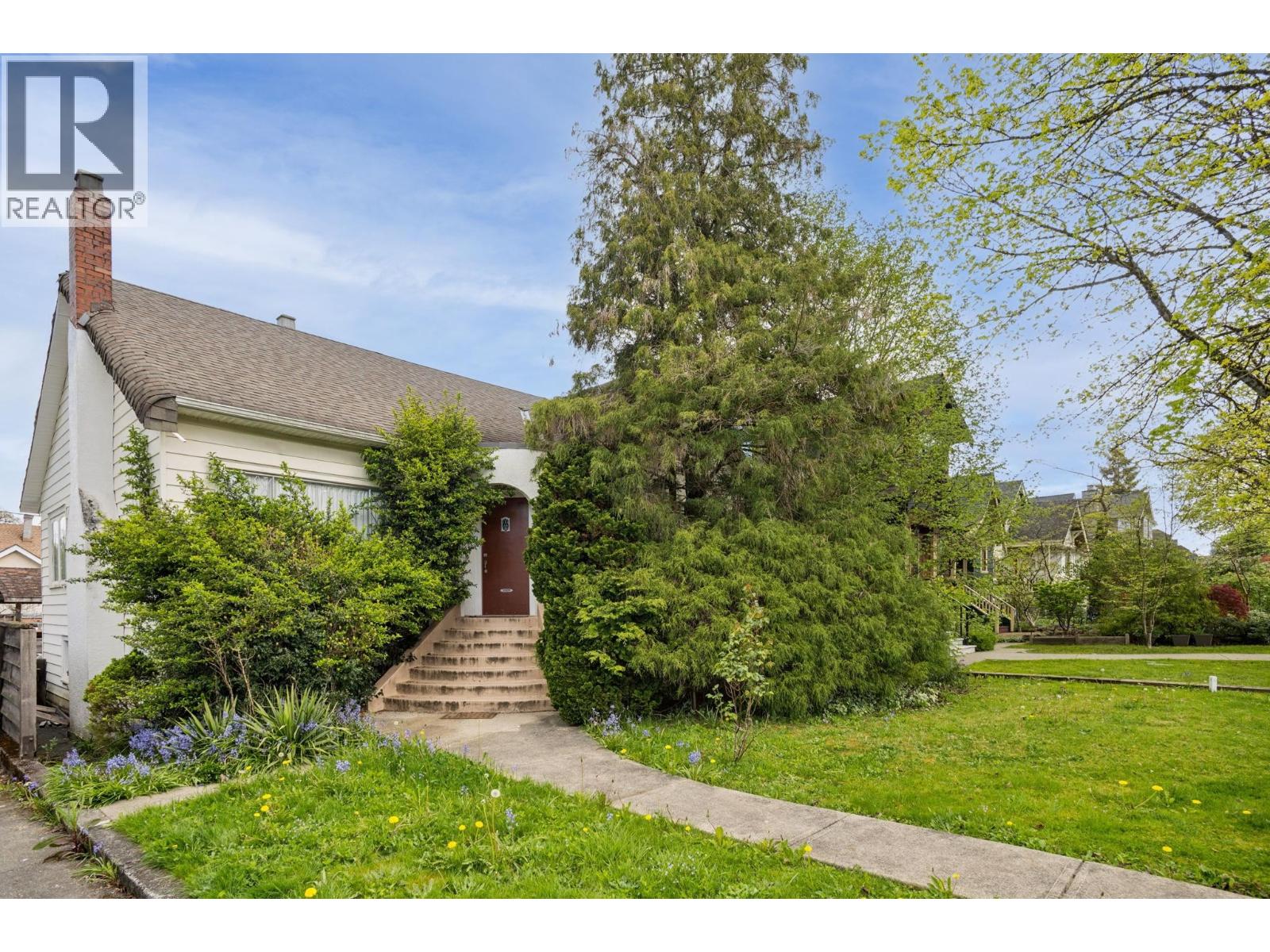 481 WEST 21ST AVENUE