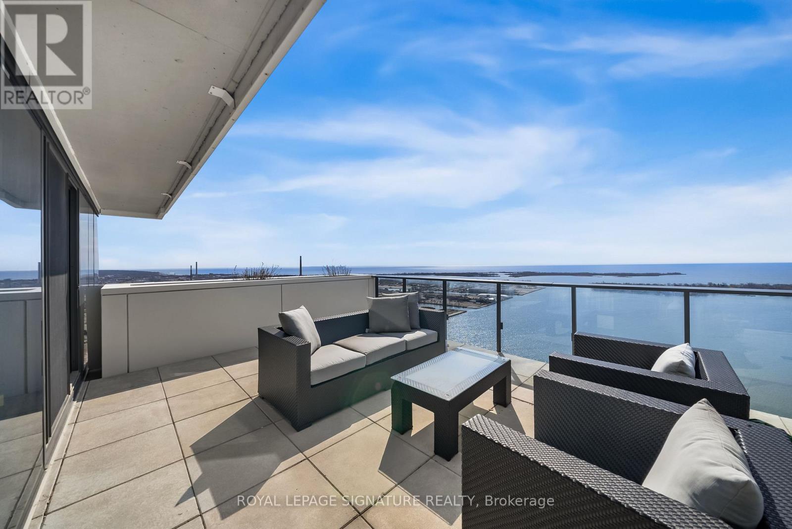 #4304 16 BONNYCASTLE STREET - 30