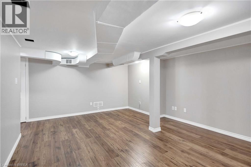 21 SUSSEX Avenue, Brantford, Ontario, N3R2G5 — Photo 21