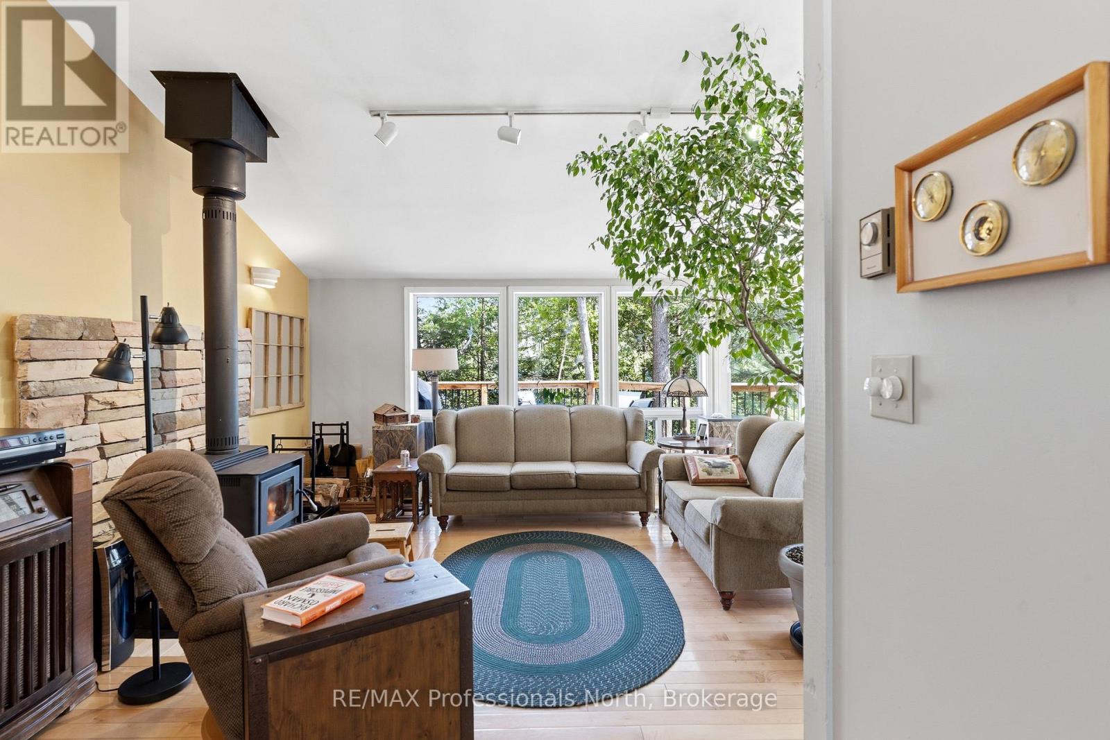 1048 ELK DRIVE - 24