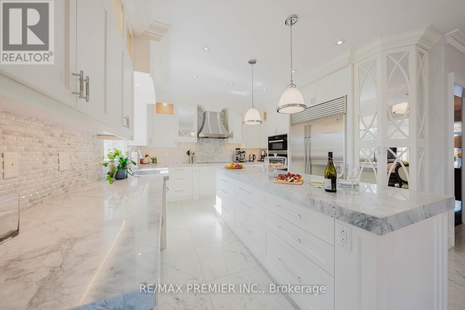 85 GREGORY SCOTT DRIVE - 7