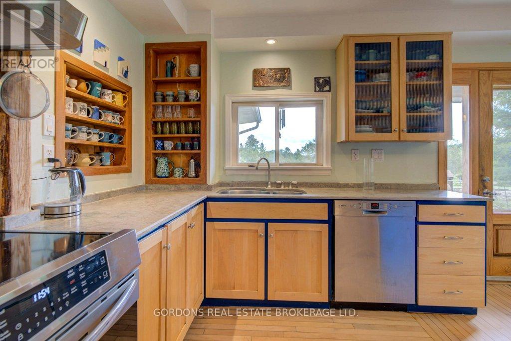 1084 MOON ROAD — photo 16