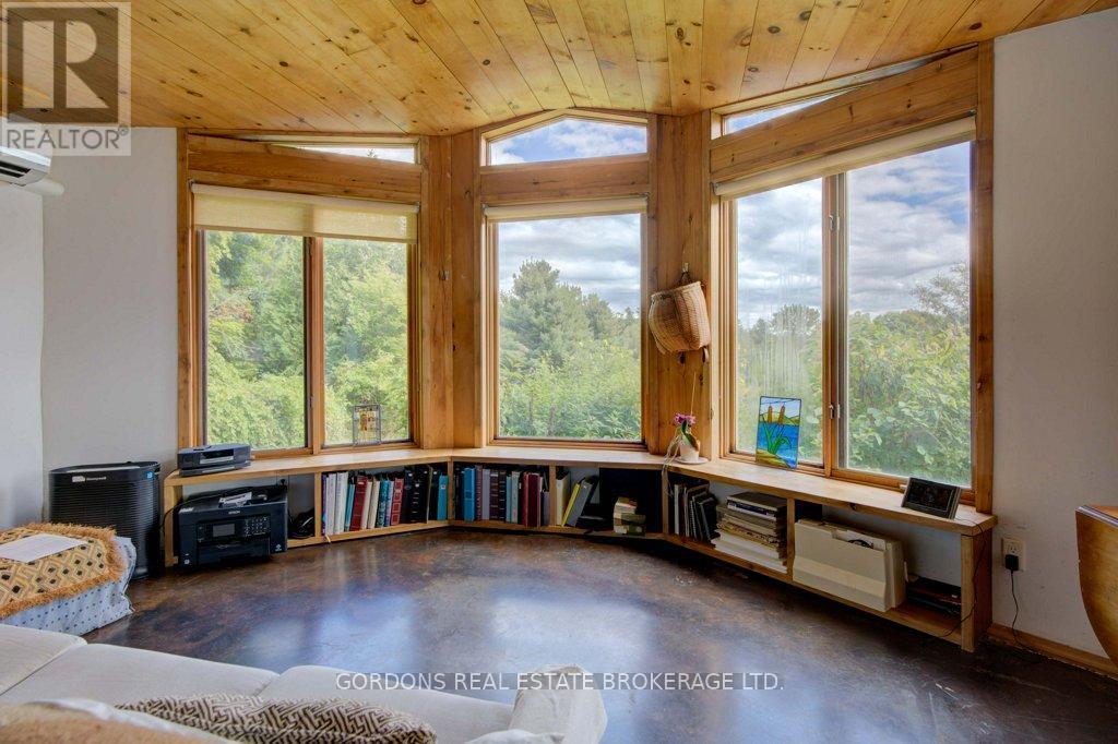 1084 MOON ROAD — photo 21