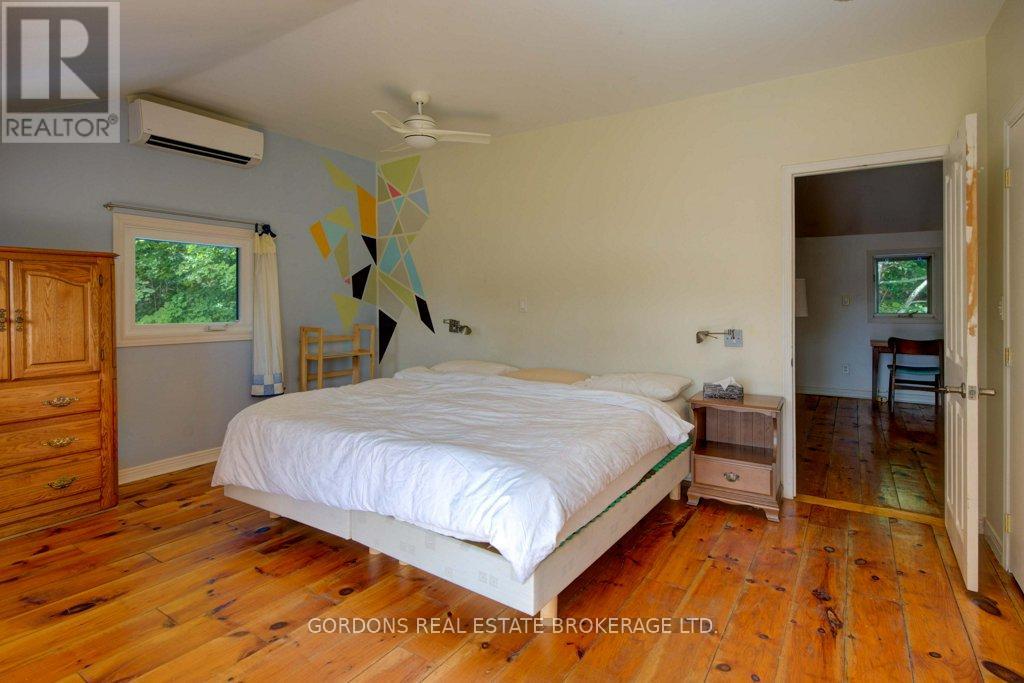 1084 MOON ROAD — photo 25