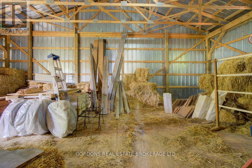 1084 MOON ROAD — photo 40