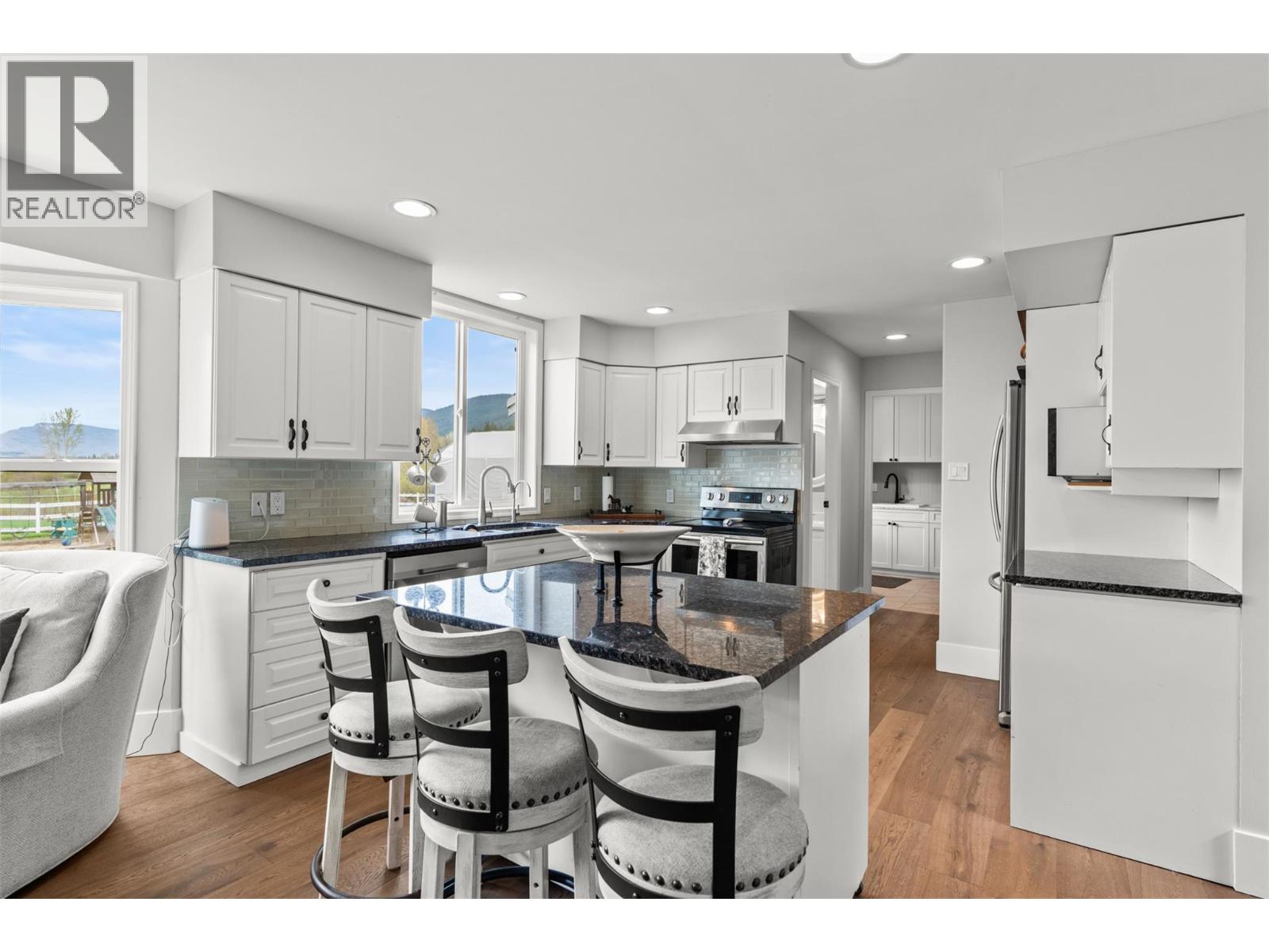  1375 Mountain View Road, Spallumcheen