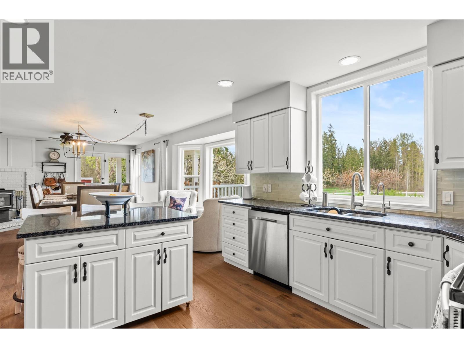  1375 Mountain View Road, Spallumcheen