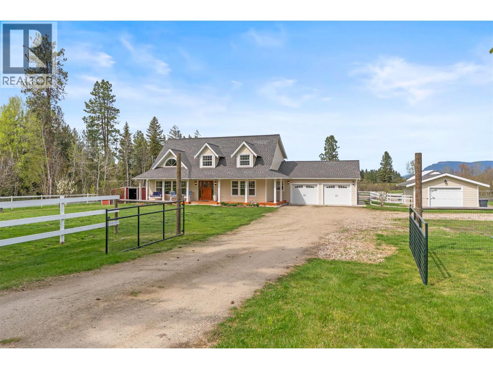  1375 Mountain View Road, Spallumcheen