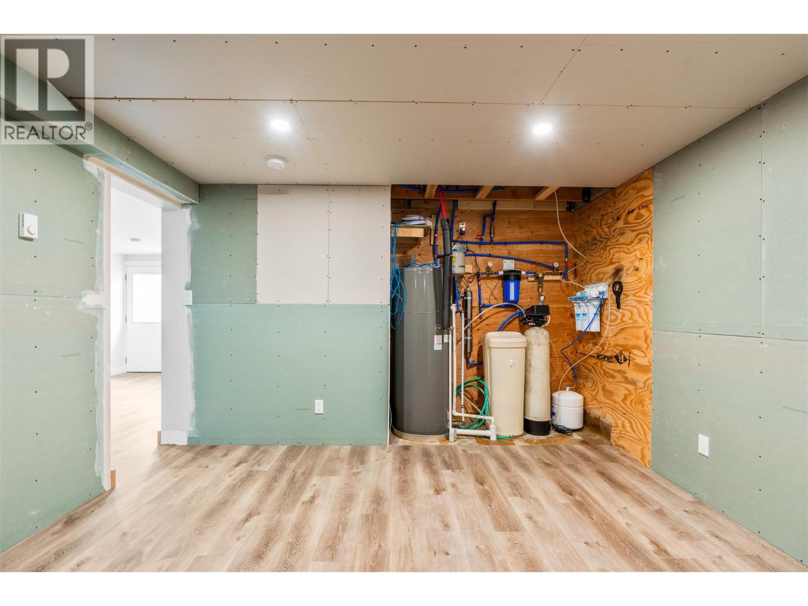  1375 Mountain View Road, Spallumcheen