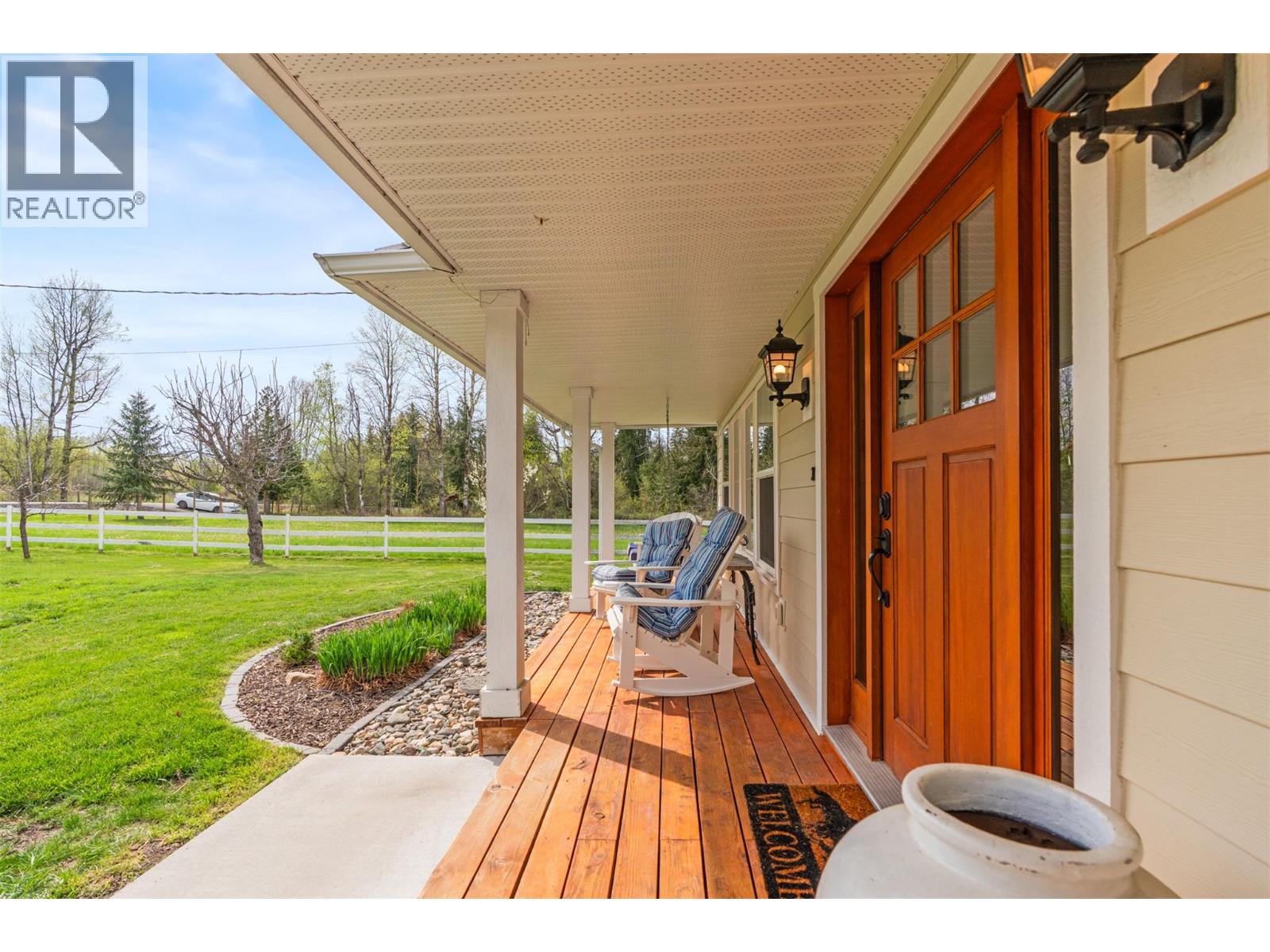  1375 Mountain View Road, Spallumcheen