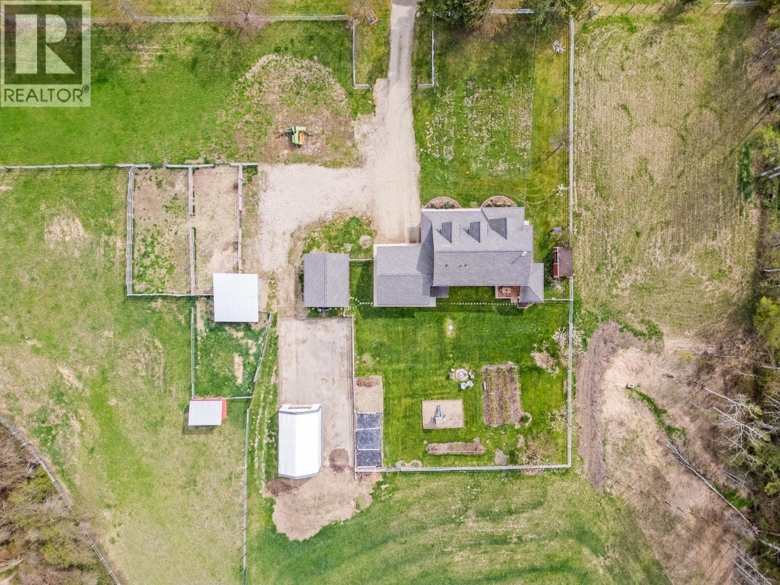  1375 Mountain View Road, Spallumcheen