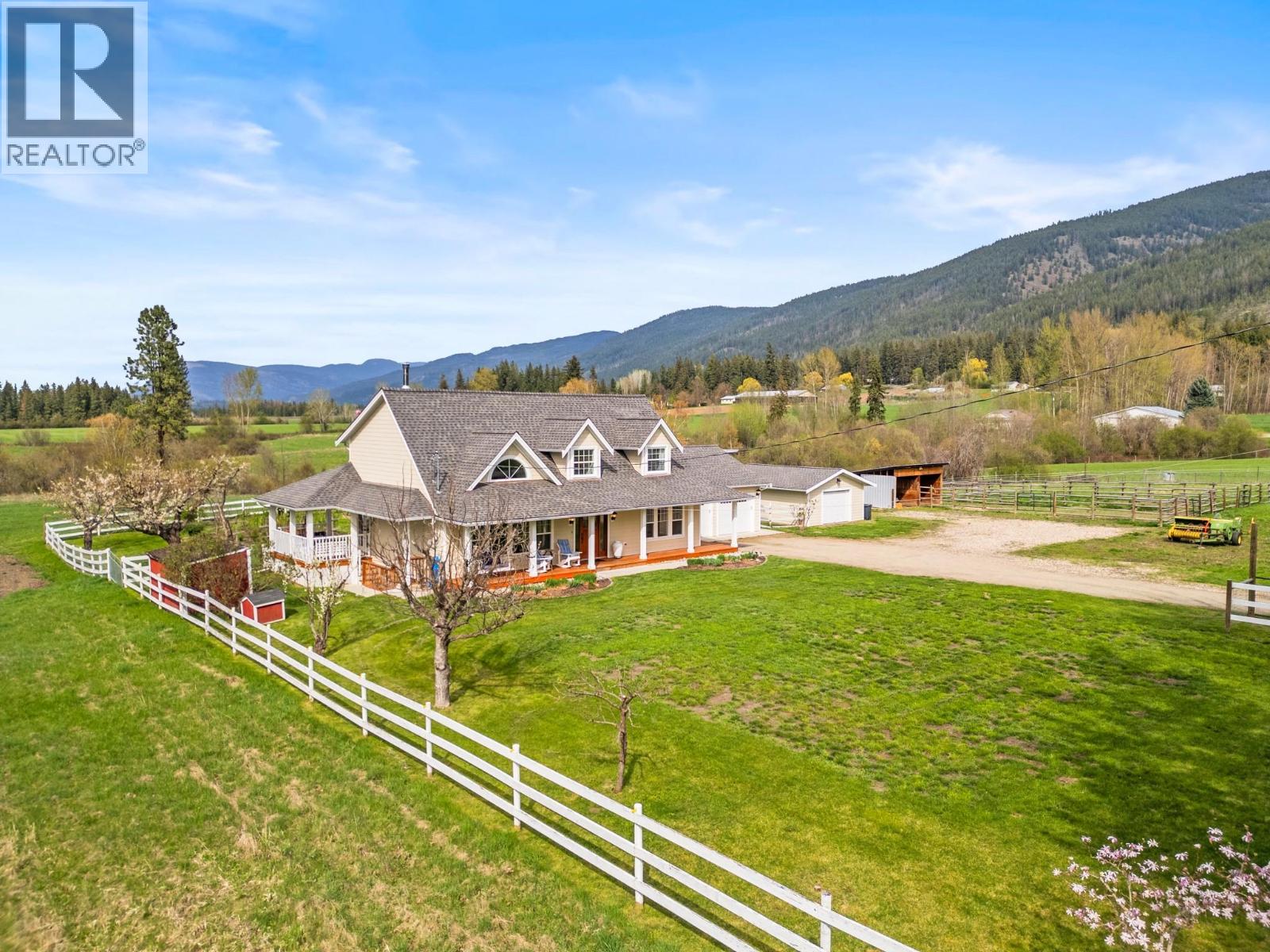  1375 Mountain View Road, Spallumcheen