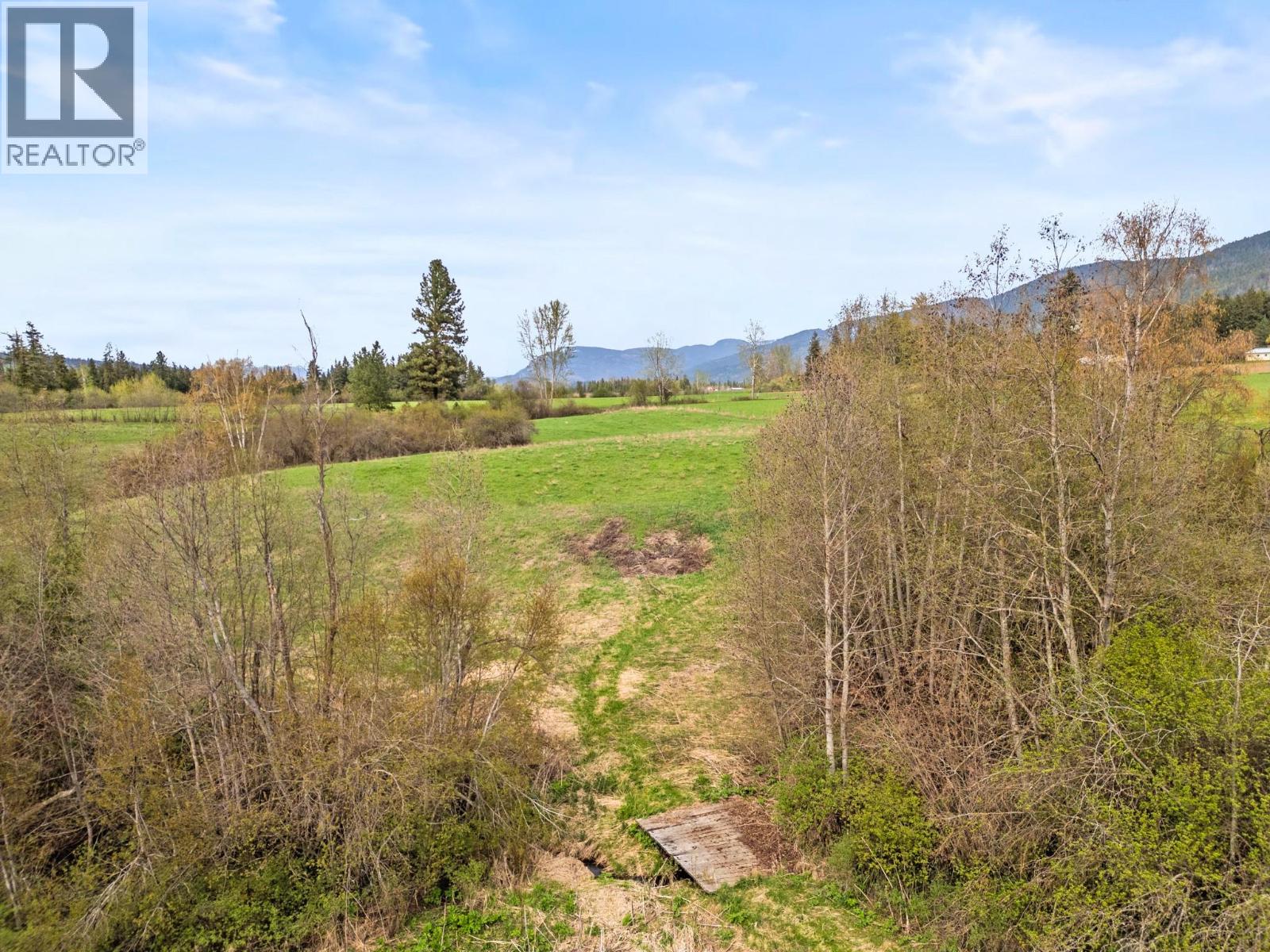  1375 Mountain View Road, Spallumcheen