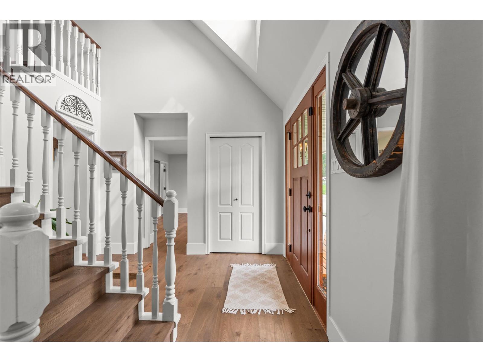  1375 Mountain View Road, Spallumcheen