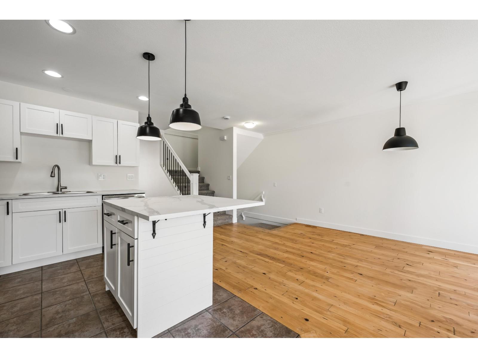 5 45550 SHAWNIGAN CRESCENT, Garrison Crossing, Chilliwack