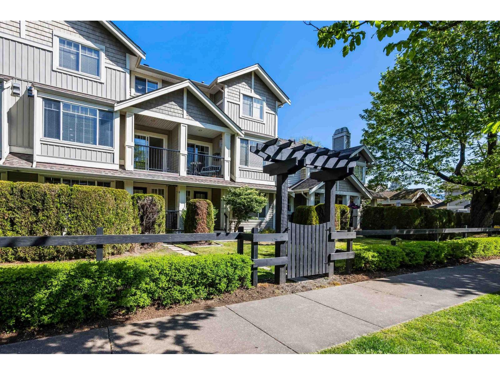 5 45550 SHAWNIGAN CRESCENT, Garrison Crossing, Chilliwack