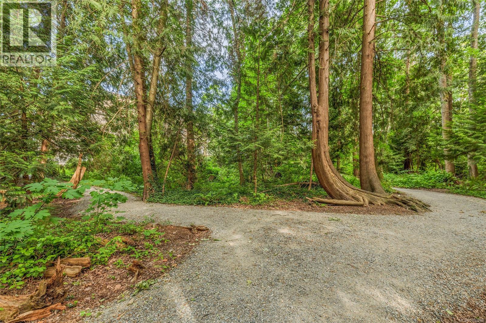 #407 1187 Seafield Cres - 32