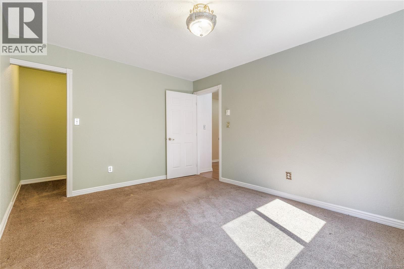 #407 1187 Seafield Cres - 22