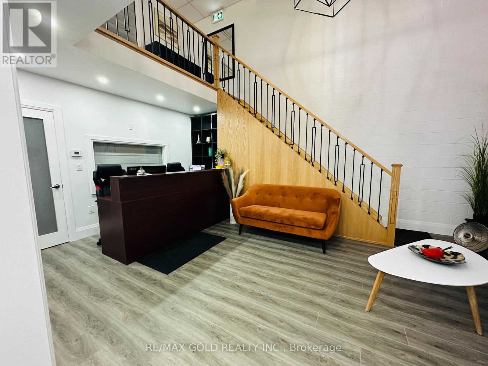 Reception Entry View 1