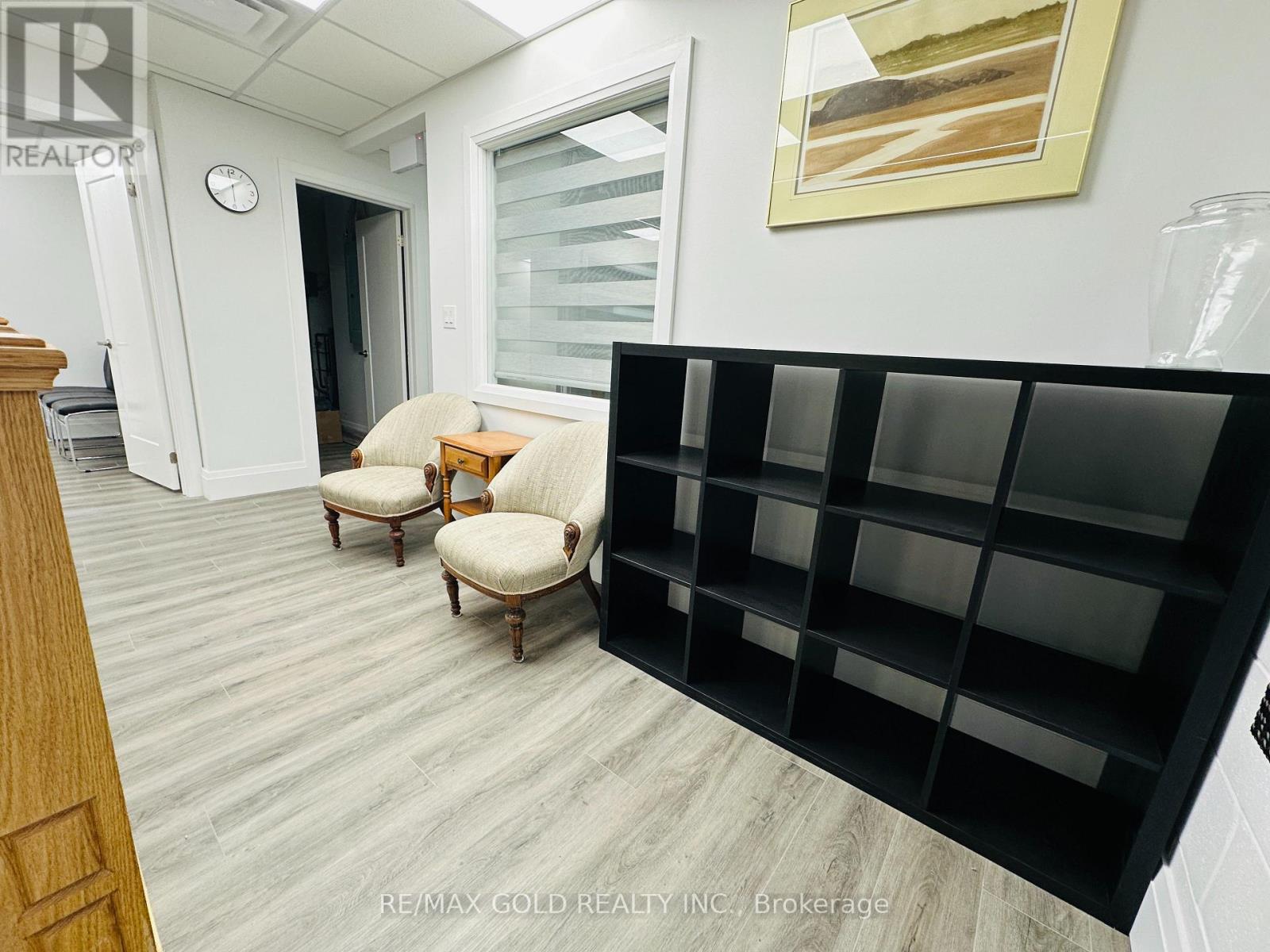 Mezzanine Landing Area