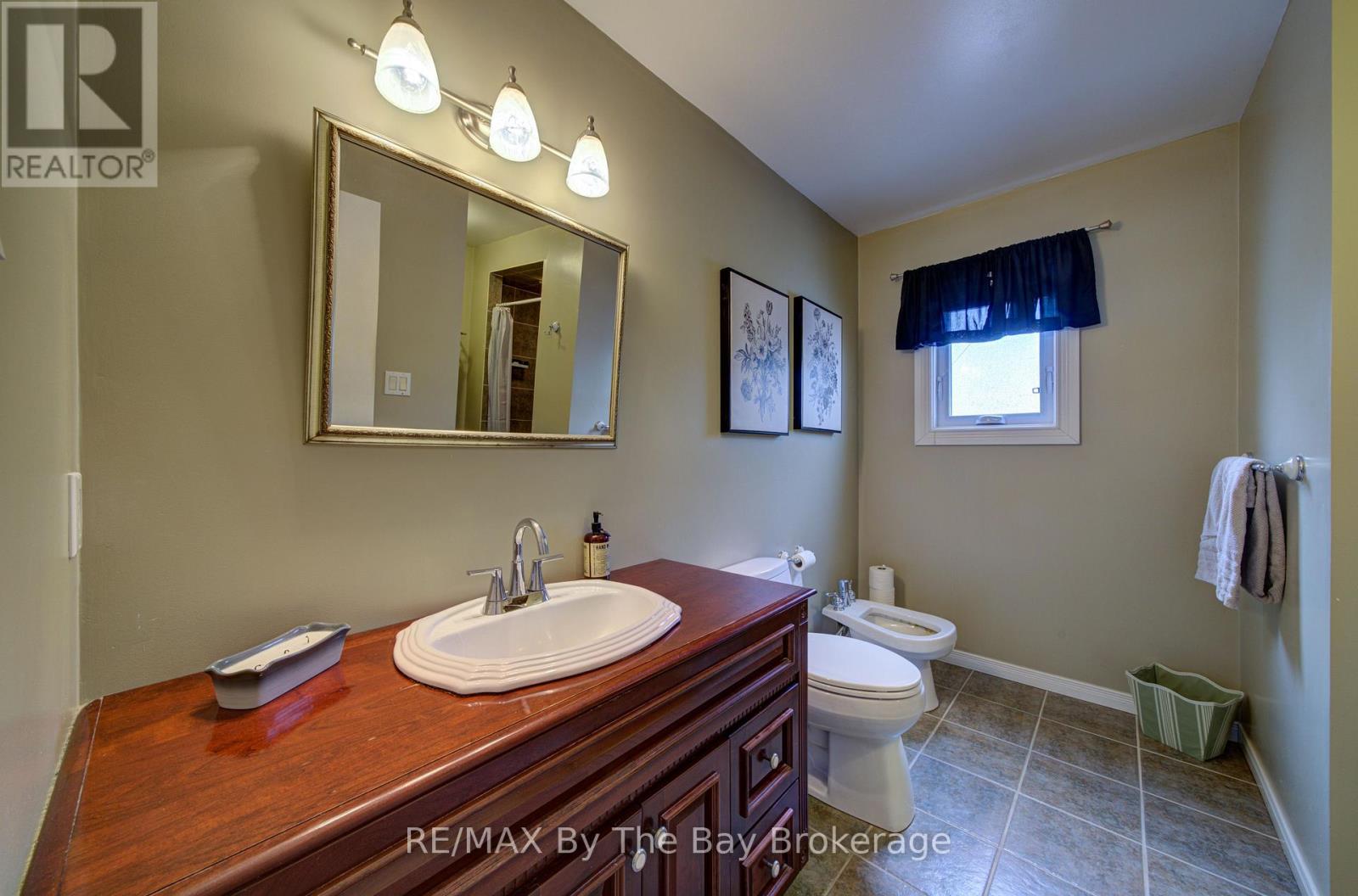 32 BRIDLEWOOD CRESCENT — photo 31