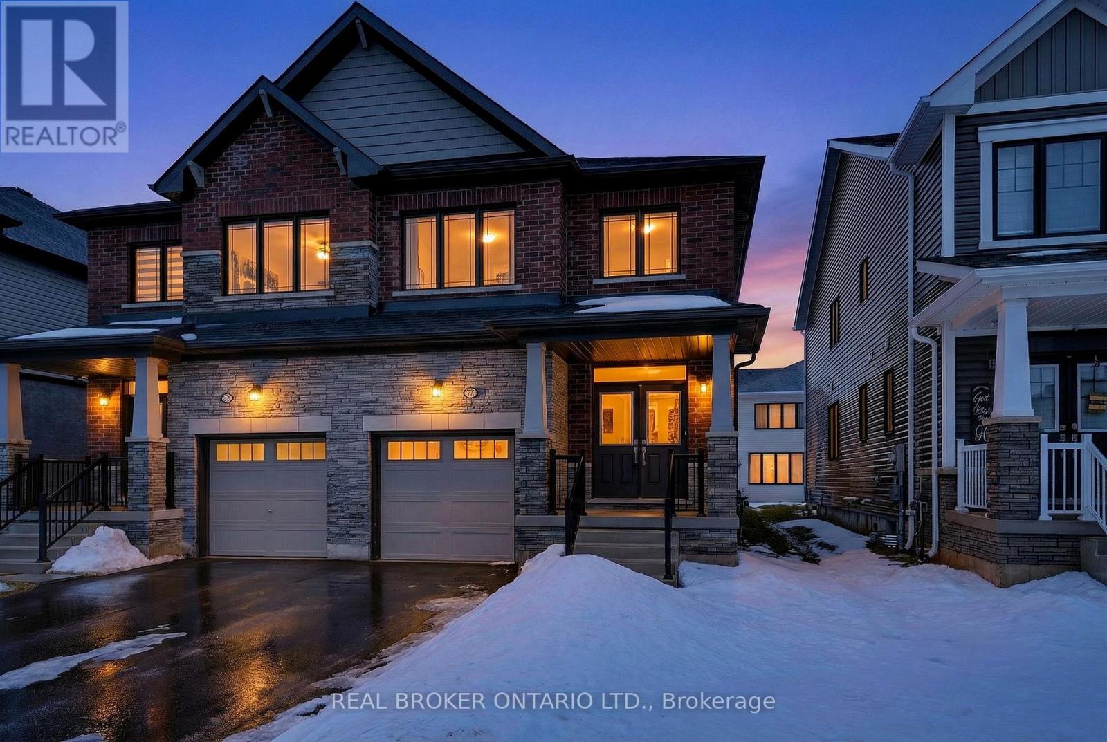 42 SUNFLOWER CRESCENT - 2
