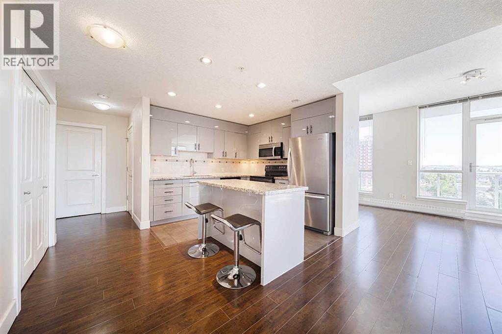 707, 77 Spruce Place SW — photo 13