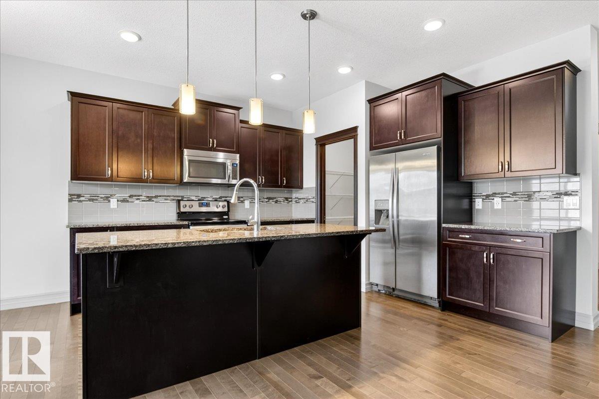 5912 19 AV SW, Edmonton