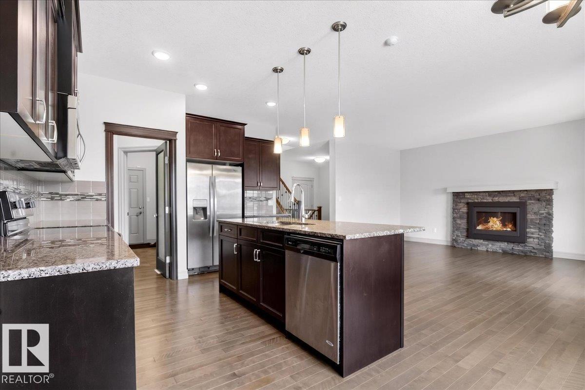 5912 19 AV SW, Edmonton