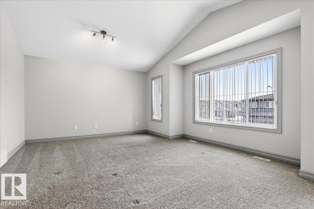 5912 19 AV SW, Edmonton