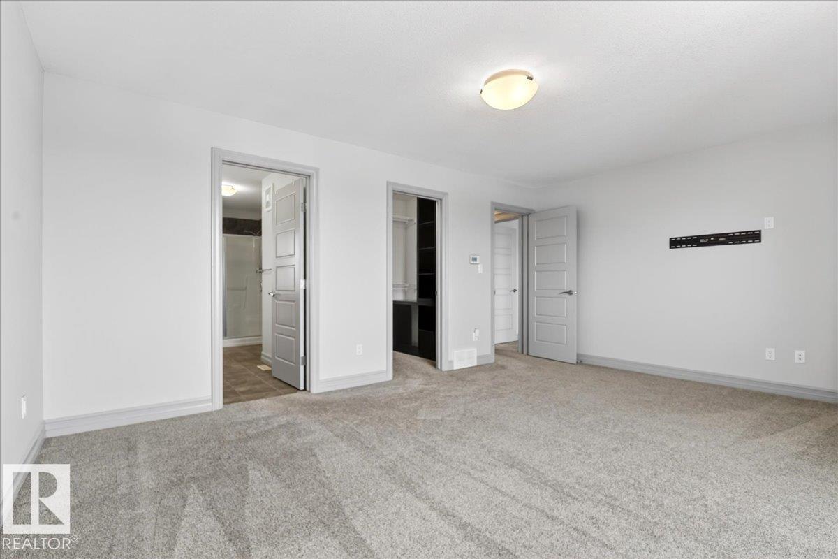 5912 19 AV SW, Edmonton