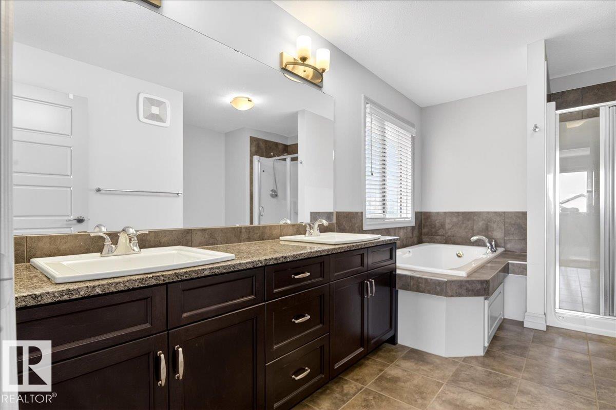 5912 19 AV SW, Edmonton