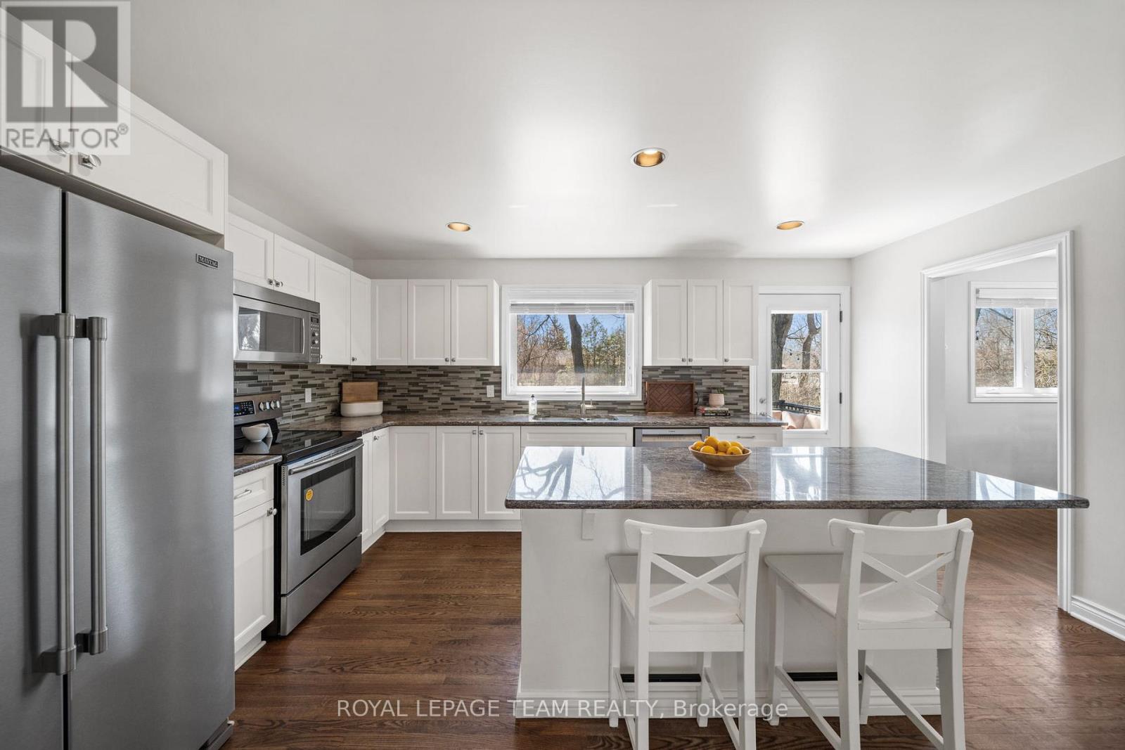 1081 BOUCHER CRESCENT - 14